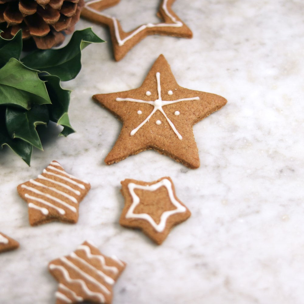 5 Easy DIY Christmas Decorations to Save Money and Add a Personal Touch